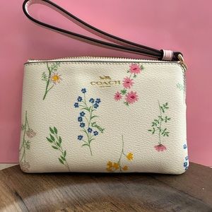 Coach Wildflower Flower Wristlet Wallet NWT